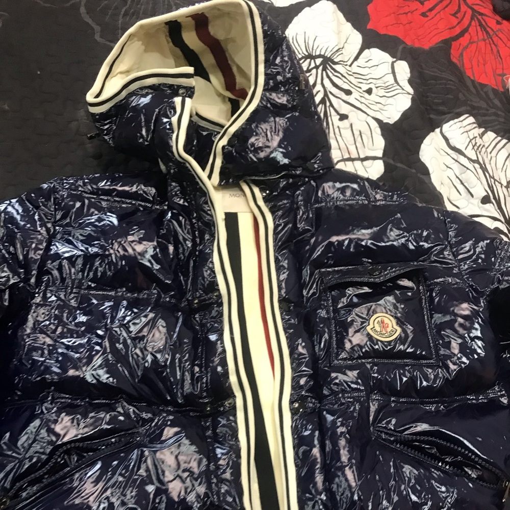 Fits like L for men looks great like new in prestige condition see the pic nice